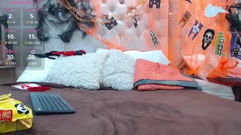 la crespa x online show from 10.13.25