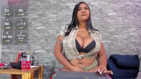 Snapshot of la_indiia chatting on 01.17.25 la_indiia online show from 01.17.25