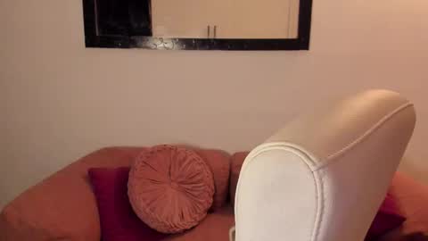 Snapshot of la_leonaaa chatting on 11.09.25 Jazmin online show from 11.09.25