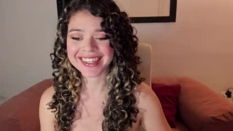 Snapshot of la_leonaaa chatting on 11.18.25 Jazmin online show from 11.18.25