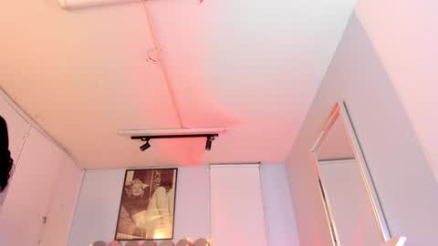 Snapshot of laady_brownn chatting on 12.28.24 Cris  online show from 12.28.24