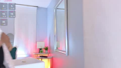 Snapshot of laady_brownn chatting on 01.08.25 Cris  online show from 01.08.25