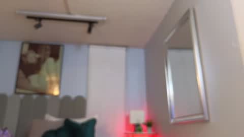 Snapshot of laady_brownn chatting on 01.09.25 Cris  online show from 01.09.25