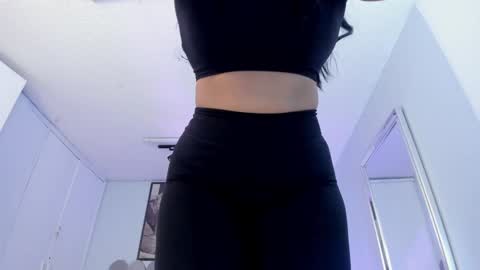 Snapshot of laady_brownn chatting on 01.24.25 Cris  online show from 01.24.25