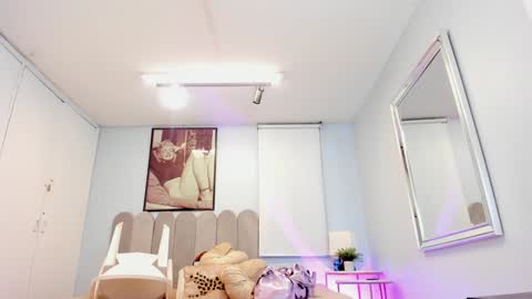 Snapshot of laady_brownn chatting on 02.02.25 Cris  online show from 02.02.25