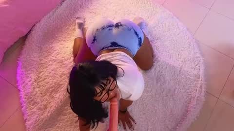 Snapshot of laady_brownn chatting on 02.22.25 Cris  online show from 02.22.25