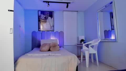 Snapshot of laady_brownn chatting on 02.25.25 Cris  online show from 02.25.25