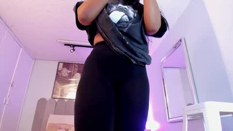 Snapshot of laady_brownn chatting on 02.28.25 Cris  online show from 02.28.25