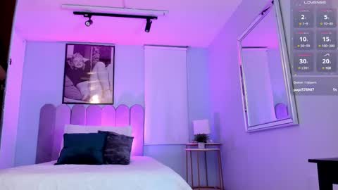 Snapshot of laady_brownn chatting on 03.12.25 Cris  online show from 03.12.25