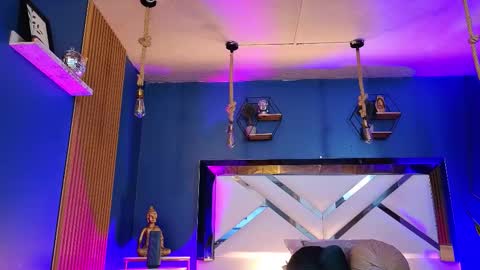 Snapshot of laady_brownn chatting on 09.19.25 Cris  online show from 09.19.25