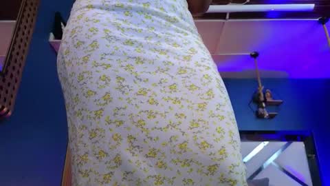 Snapshot of laady_brownn chatting on 09.25.25 Cris  online show from 09.25.25