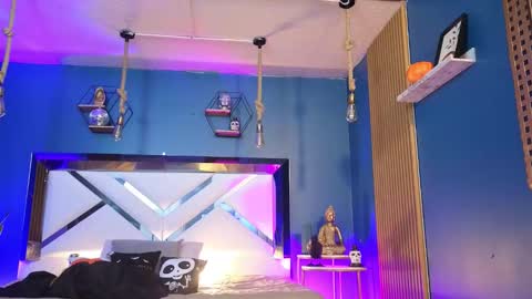 Snapshot of laady_brownn chatting on 10.01.25 Cris  online show from 10.01.25