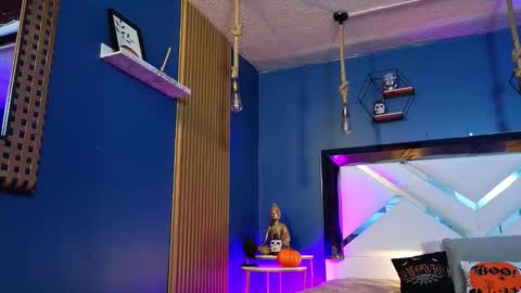 Snapshot of laady_brownn chatting on 10.10.25 Cris  online show from 10.10.25