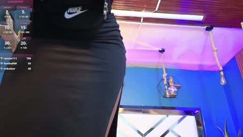 Snapshot of laady_brownn chatting on 10.18.25 Cris  online show from 10.18.25