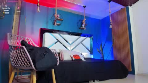 Snapshot of laady_brownn chatting on 10.25.25 Cris  online show from 10.25.25