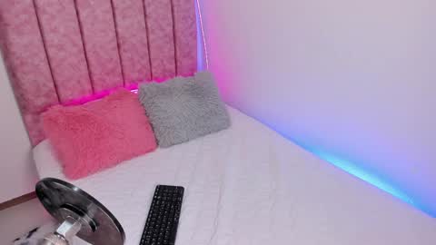 lana  foxx Model  independient online show from 05.23.26