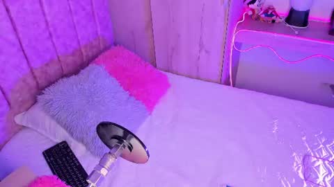 Snapshot of laana_foxx chatting on 06.24.26 lana foxx Model independient online show from 06.24.26