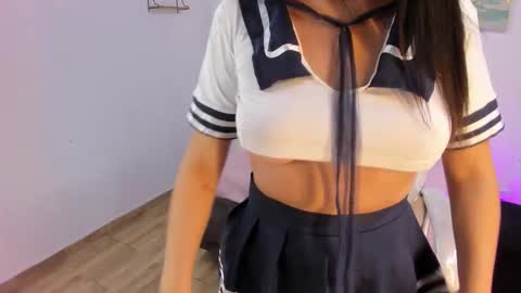  L A R A   online show from 10.24.25