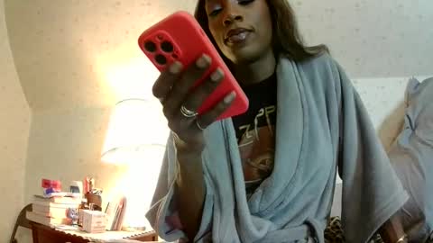 Snapshot of labellanicholexx chatting on 01.17.26 Bella online show from 01.17.26