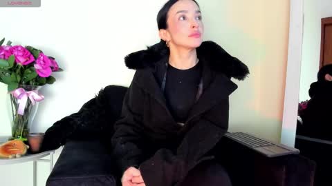 Snapshot of lace_victoria chatting on 02.20.26 lace_victoria online show from 02.20.26