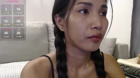 Mia online show from 05.10.26