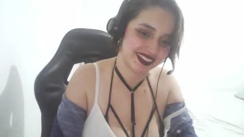 Snapshot of lady_ahri chatting on 07.26.26 lady_ahri online show from 07.26.26