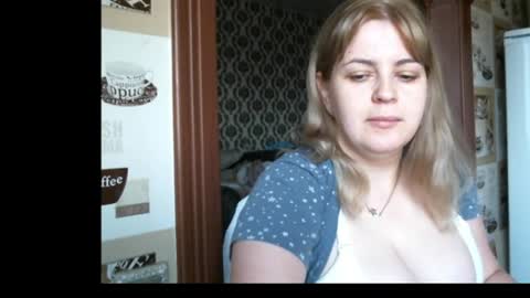 Snapshot of lady_cute_cat chatting on 08.04.26 lady cute cat29 online show from 08.04.26