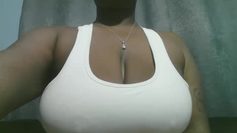 lady_dearra online show from 09.10.25