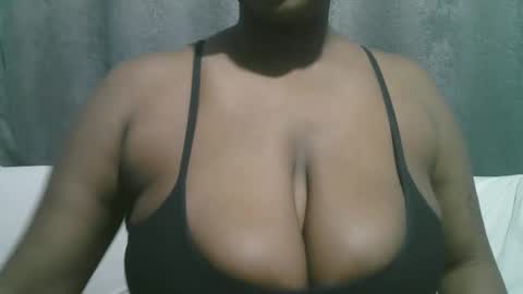 lady_dearra online show from 09.16.25