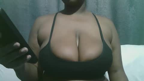 lady_dearra online show from 09.18.25