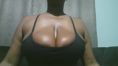 lady_dearra online show from 12.20.25