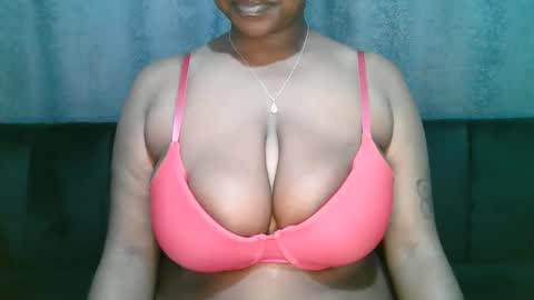 lady_dearra online show from 03.10.26