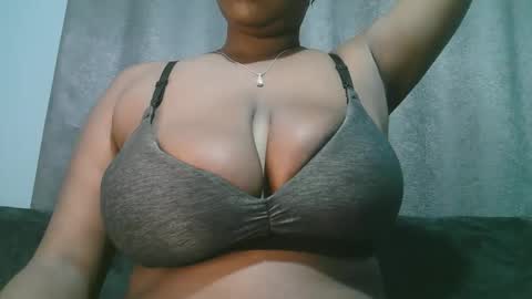lady_dearra online show from 05.01.26