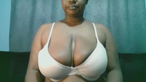 lady_dearra online show from 06.04.26