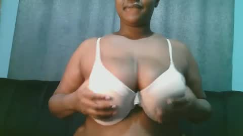 lady_dearra online show from 06.05.26
