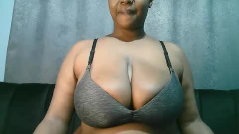 lady_dearra online show from 06.07.26