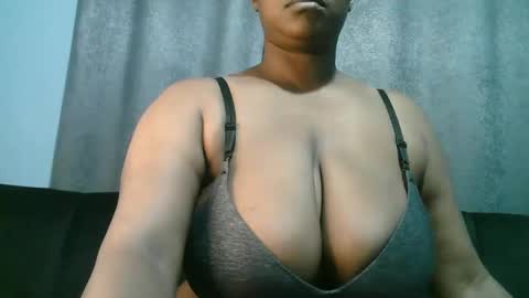 lady_dearra online show from 06.09.26