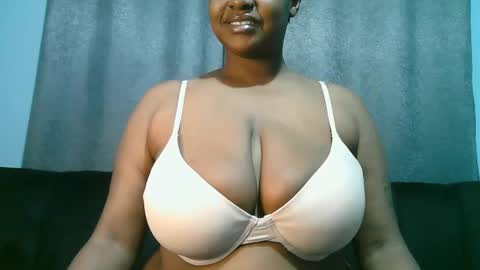 lady_dearra online show from 06.11.26