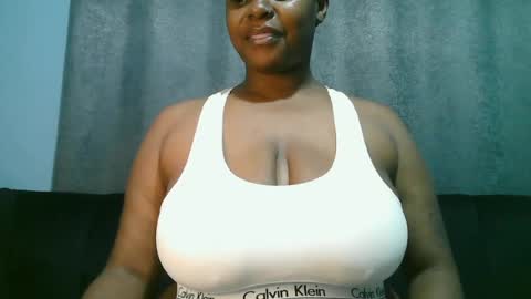 lady_dearra online show from 06.13.26