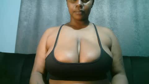 lady_dearra online show from 06.17.26