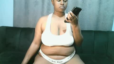lady_dearra online show from 06.20.26