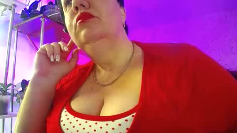 Lady Gloria online show from 02.12.26