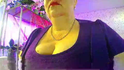 Lady Gloria online show from 04.29.26