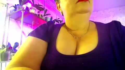 Snapshot of lady_gloria chatting on 07.04.26 Lady Gloria online show from 07.04.26