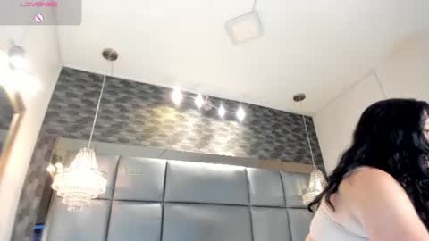 Snapshot of lady_hellen chatting on 07.21.26 online show from 07.21.26