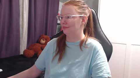 Snapshot of lady_inari chatting on 12.07.24 Angelika online show from 12.07.24