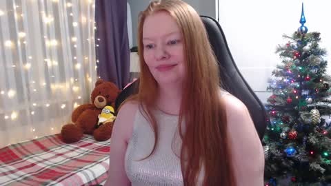 Snapshot of lady_inari chatting on 12.25.24 Angelika online show from 12.25.24