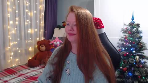 Snapshot of lady_inari chatting on 12.29.24 Angelika online show from 12.29.24