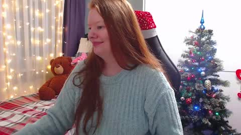 Snapshot of lady_inari chatting on 12.29.24 Angelika online show from 12.29.24