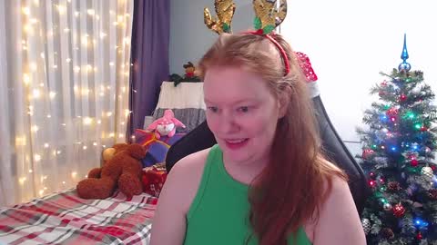 Snapshot of lady_inari chatting on 12.29.24 Angelika online show from 12.29.24